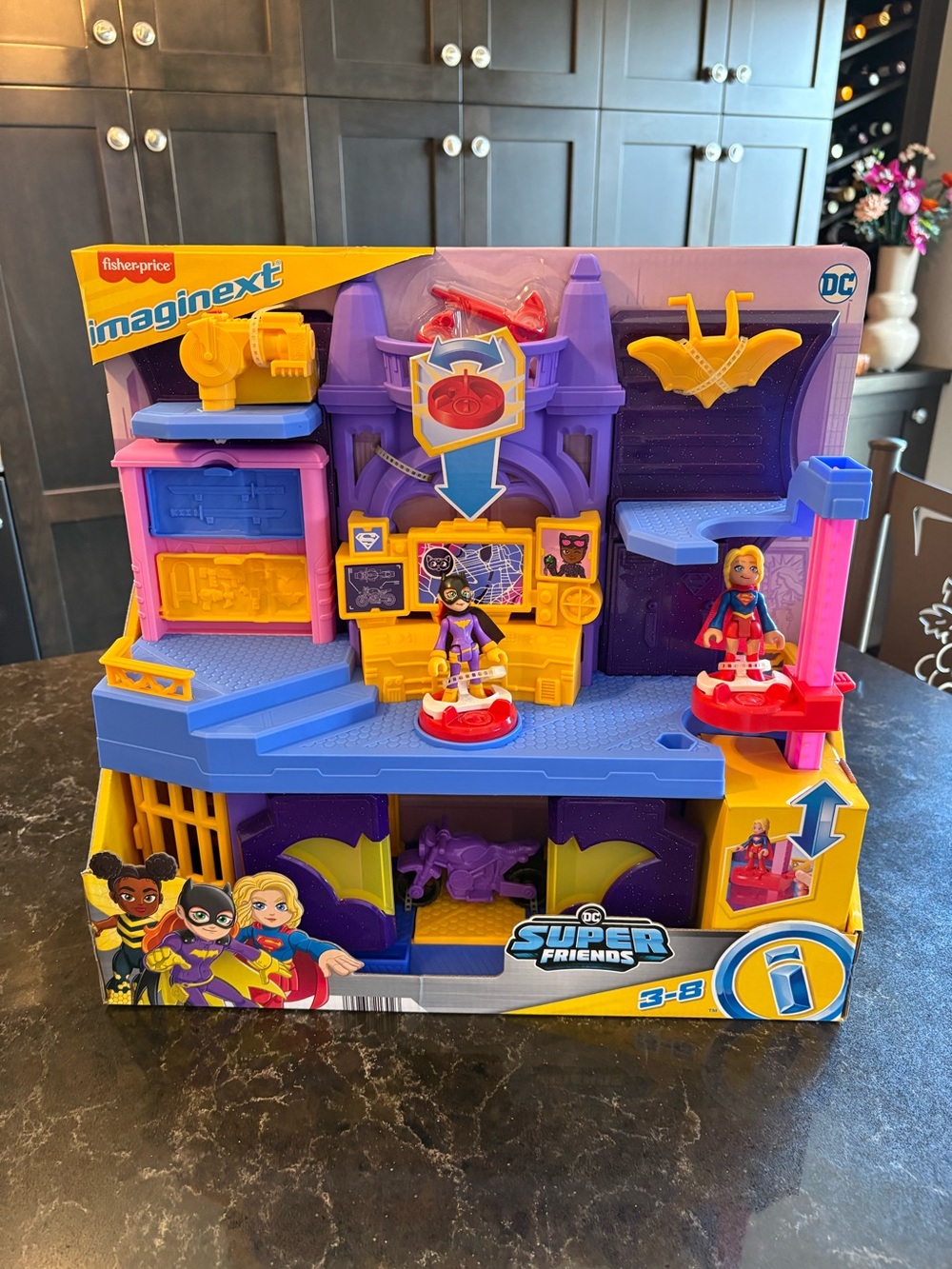 Fisher-Price Imaginext DC Super Friends Batgirl Hero Hideout Playset- NEW in Box